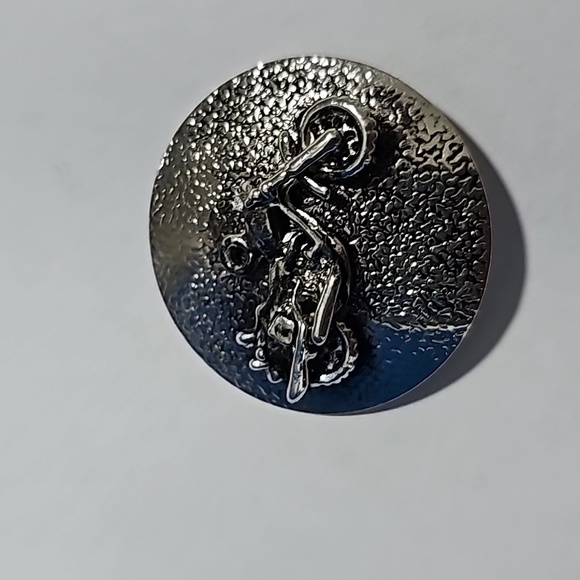 Silver tone hair clip motorcycle - Picture 3 of 3